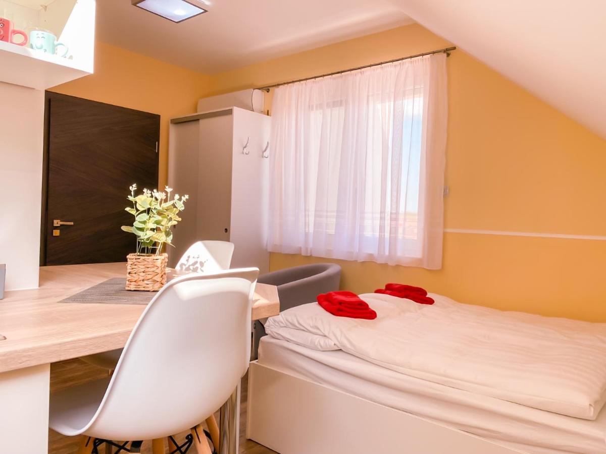 Aparthotel Fasor Vendeghaz Szegedin Exterior foto